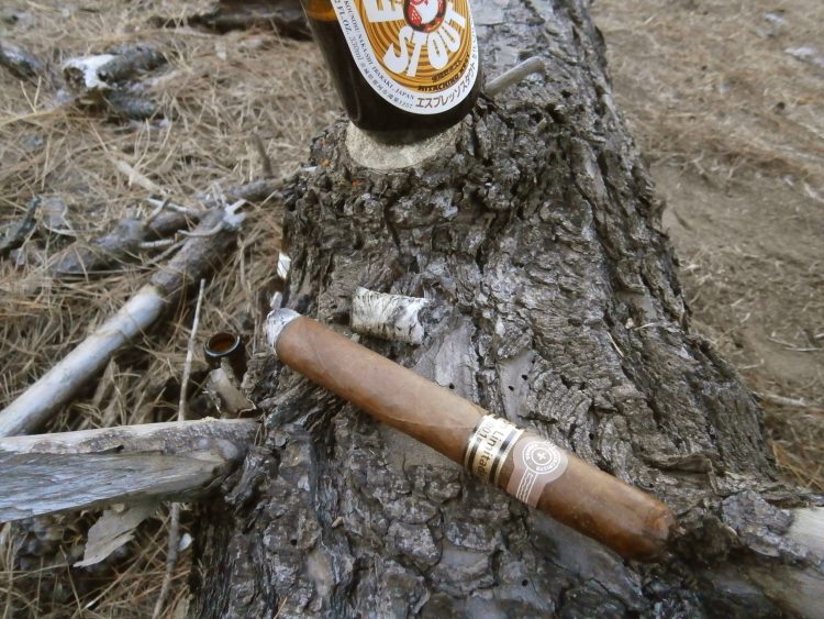 Montecristo Double Corona Edición Limitada 2001 one quarter smoked