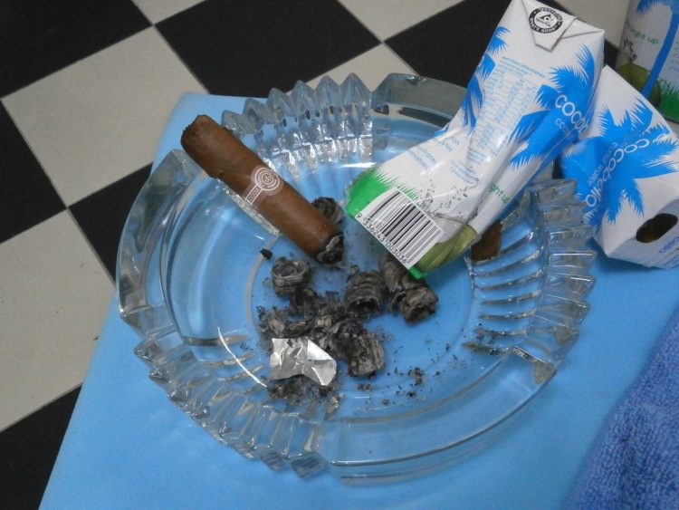 Montecristo A Montecristo Humidor final third