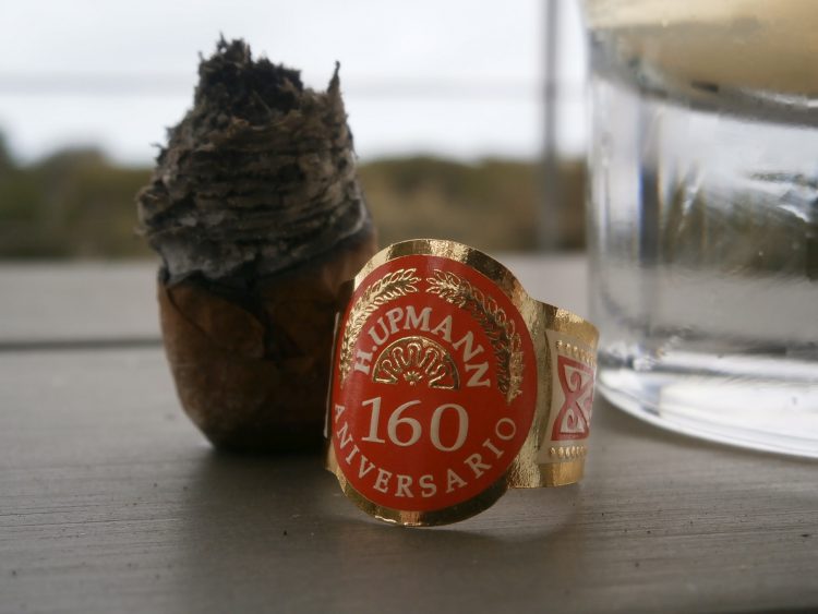 H. Upmann Prominentes 160th Aniversario Humidor nub