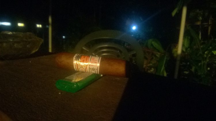 Hoyo de Monterrey Epicure No. 2, two thirds remain.