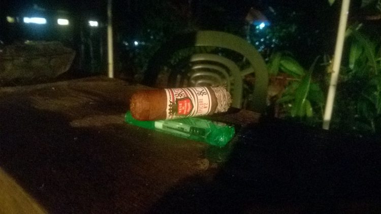 Hoyo de Monterrey Epicure No. 2, smoked to just above the bands.