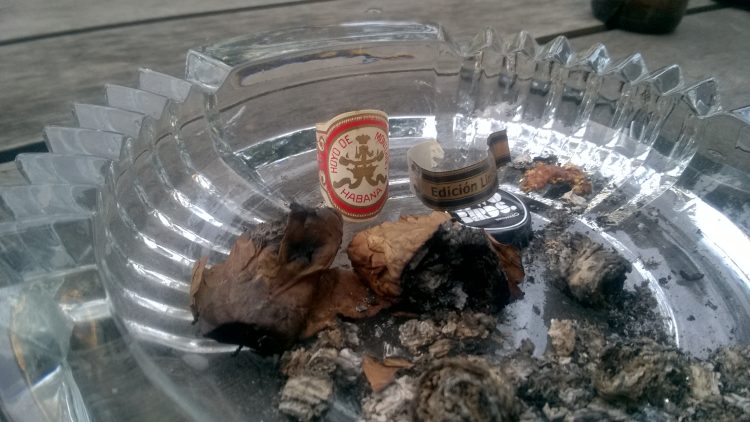 Hoyo de Monterrey Particulares Edición Limitada 2000 nub