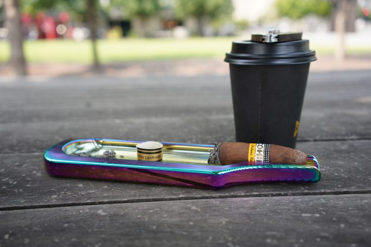 Cohiba Pirámides Edición Limitada 2006 final third