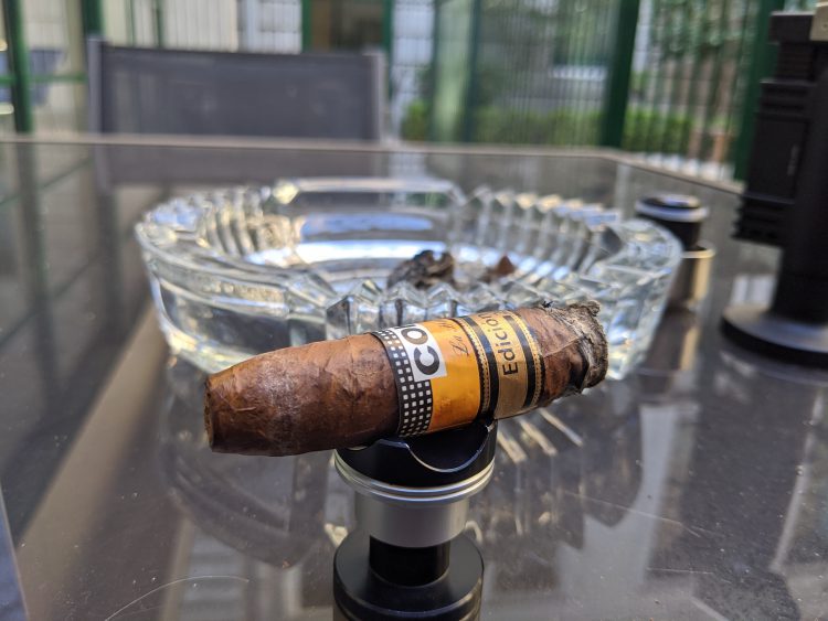 Cohiba Cohiba 1966 Edición Limitada 2011 burned to just above the band